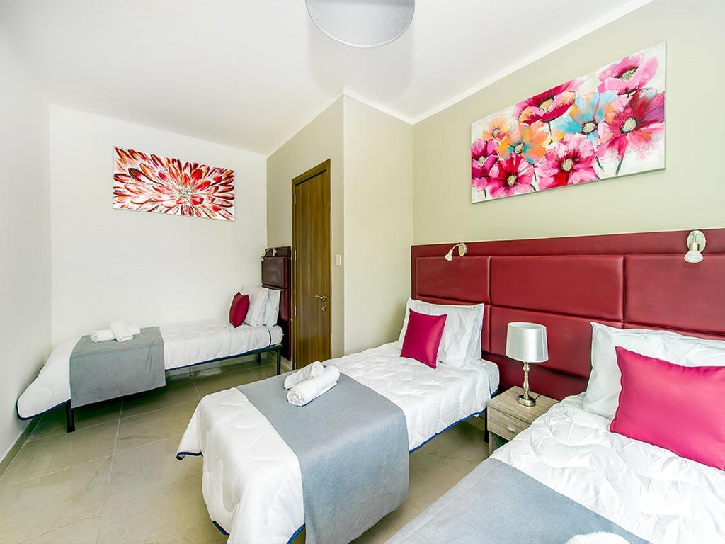 Bayside Apartments San Ġiljan Kültér fotó