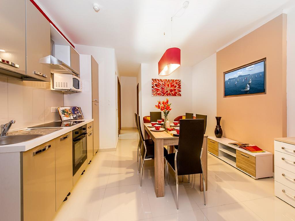 Bayside Apartments San Ġiljan Kültér fotó